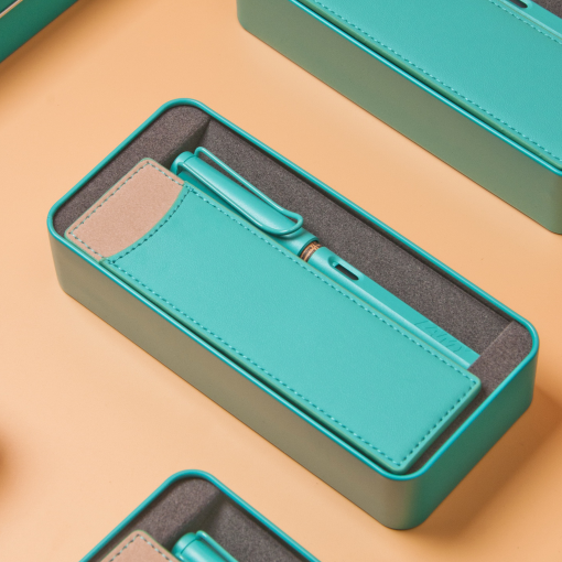 LAMY SAFARI 狩獵者系列 CANDY 限量 鋼筆 筆套鐵禮盒 – 海水藍 (筆尖 需勾選)