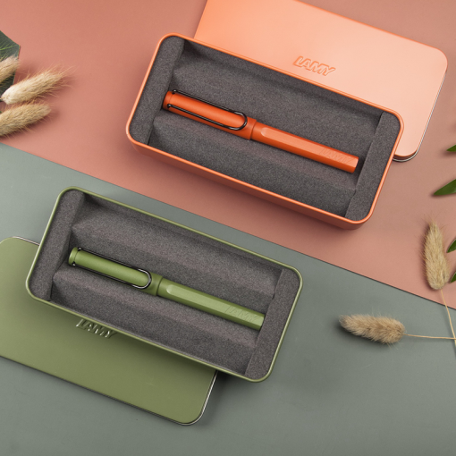 LAMY Safari origin限量 鋼珠筆 筆套 鐵禮盒 – Terra Red 叢林紅