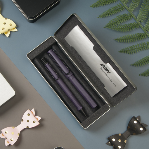 LAMY SAFARI 狩獵者系列 限量 紫丁香 原子筆+ 紫丁香 鋼珠筆 鐵盒組