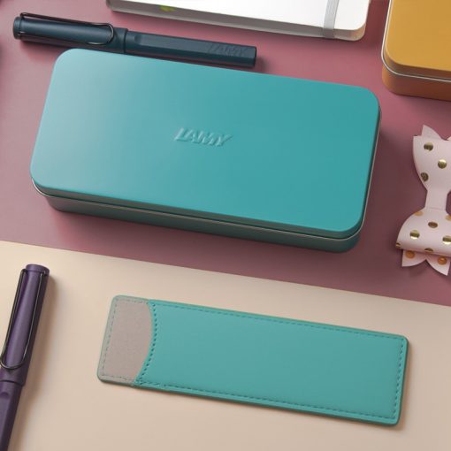 GIFT CANDY 限量 皮套鐵筆盒組 – 海水藍