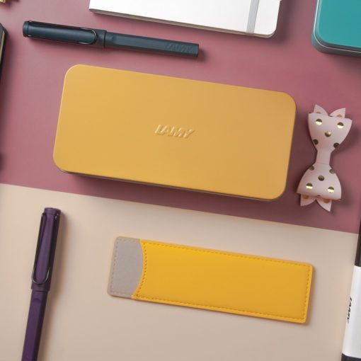 GIFT CANDY 限量 皮套鐵筆盒組 – 芒果黃